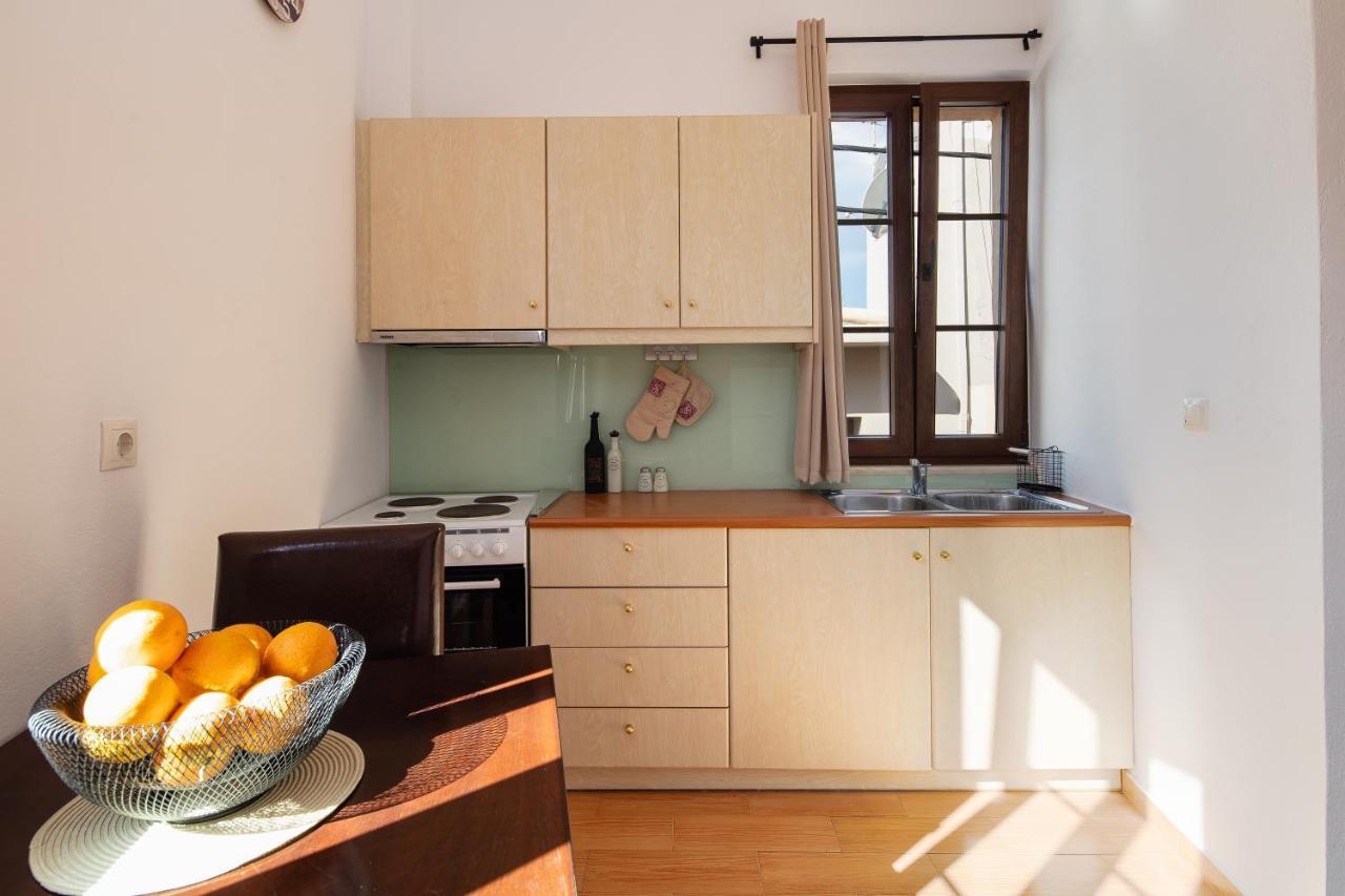 Two Floor Apartment Old Town レティムノ エクステリア 写真