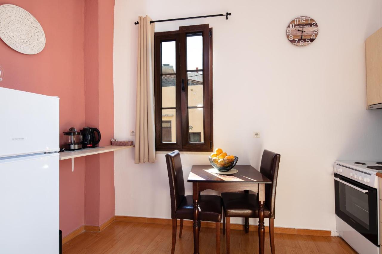 Two Floor Apartment Old Town レティムノ エクステリア 写真